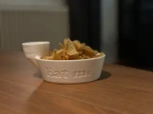 Eat me, dip me, snacks&dip bowl