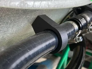Rennkart - Halter für Kühlschläuche am Sitz