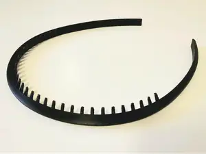 Headband with teeth