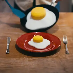 Egg-Stashly