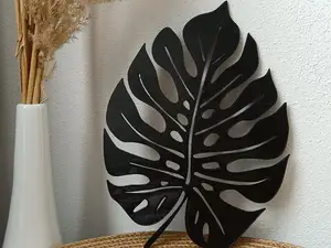 monstera leaf
