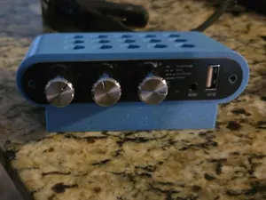 1001u amp housing with wedge