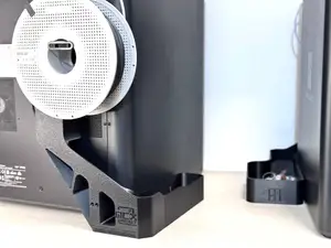 Waste chute with or without vibration dampers