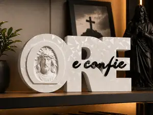 Letreiro Ore e Confie com Rosto de Jesus Decoração