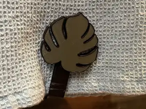 Magnetic Monstera Leaf Towel clamp