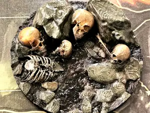 Skull Graveyard Miniature Base – 100mm