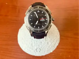 Moon Watch Stand - Omega