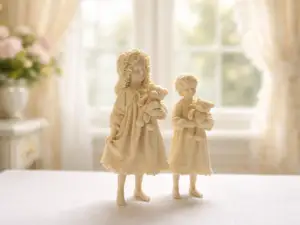 Victorian Boy & Girl – Dollhouse Miniatures