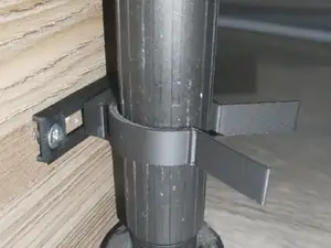 Клипса быстрого монтажа для цоколя