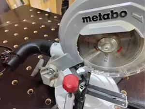 OSVAC - Metabo KS216M Lasercut Kappsäge Osvac M32