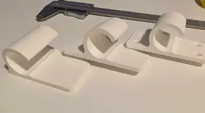 Drain hose guide for washing machine