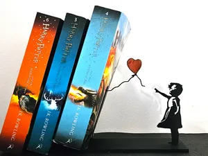 Bookend inspired from Banksy Girl w balloon NOCOM
