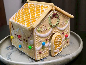 Easy Gingerbread House Cookie Cutter – Christmas
