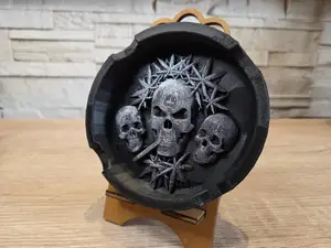 Deko Aschenbecher mit Totenkopf und Gras