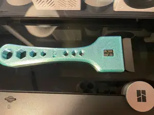 Ultra sharp bed scraper with removable blade