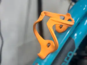 Simple bike bottle cage mount