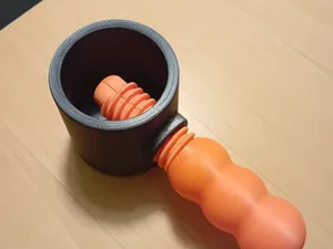 Nut cracker with ACME Screw