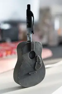 Guitar Pen Holder (inplace, possible multicolor!)