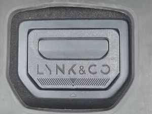Lynk&Co trunk lid handle