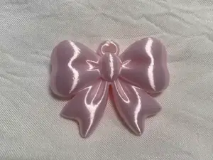 立体气泡蝴蝶结吊坠