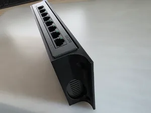 Support Switch Netgear GS308 – Sous bureau