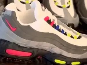 Shoe