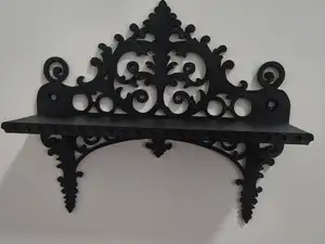 Elegant Baroque Wall Shelf – Decorative Display