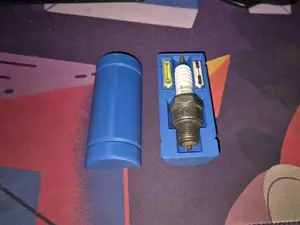 Simson Sparkplug Box