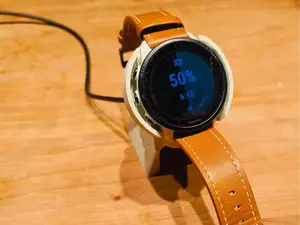Charging stand for Garmin Forerunner 955