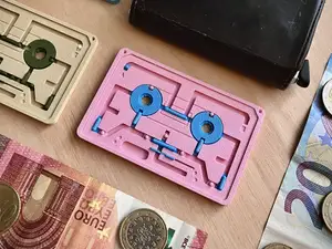 Wallet Maze - "The Cassette"