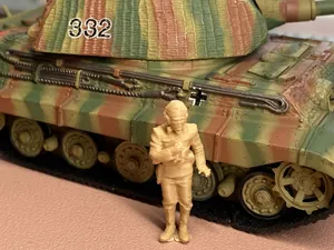 1:72 Tank Radio Operator