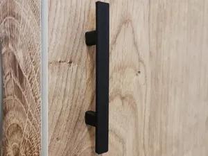 Moderner Schrankgriff 63,5mm Lochung