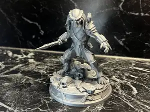 Predator on Pedestal Alien