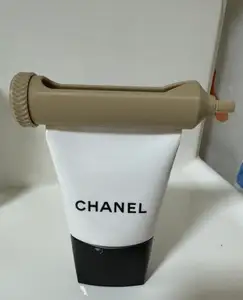 Ratcheted Toothpaste Tube Squeezer For Face Wash