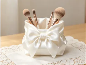 Attractive storage pen holder