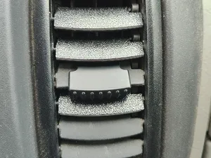 Replacement air-vent louvre fins, Renault Trafic