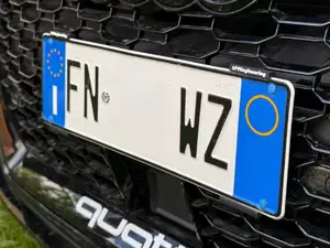 Portatarga a Sgancio Rapido Griglia Audi A3
