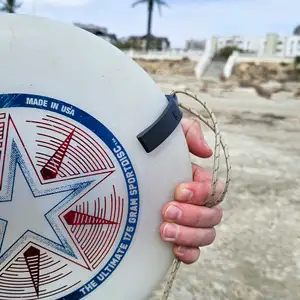 FRISBEE CLIP