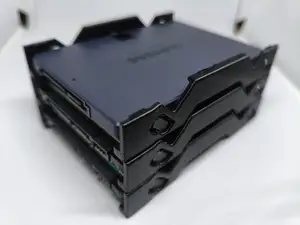 Toolless Stackable 2.5" HDD/SSD cage