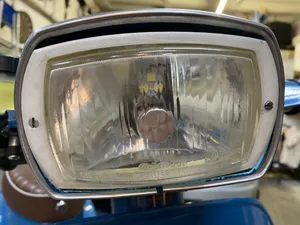 Vespa V50N Spezial Bilux Scheinwerfer Rahmen