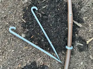 IRRIGATION PEGS / GROUND STAKES / HOSE TUBE HOLDER