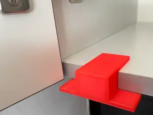 Auxiliary brackets for installing furniture hinges
