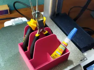 Simple Nipper Holder