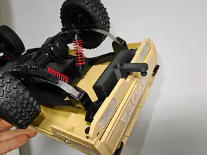 MN82 Tow Hitch Scale 1:12