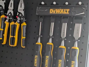 Pegboard pins for metal pegboard with ~6mm holes