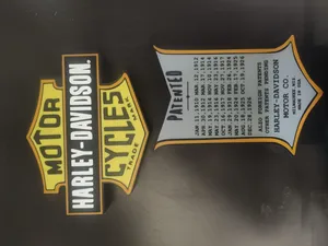 Logo Harley Davidson springer rilievo