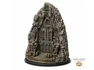 FRONT GATE TO EREBOR (Lord of The Rings - LOTR)