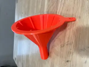 Gasoline funnel