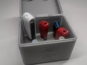 Flash drive USB-A USB-C organizer, box.