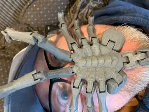 Flexi Facehugger Xenomorph Alien VS Predator Articulated flexible print in place